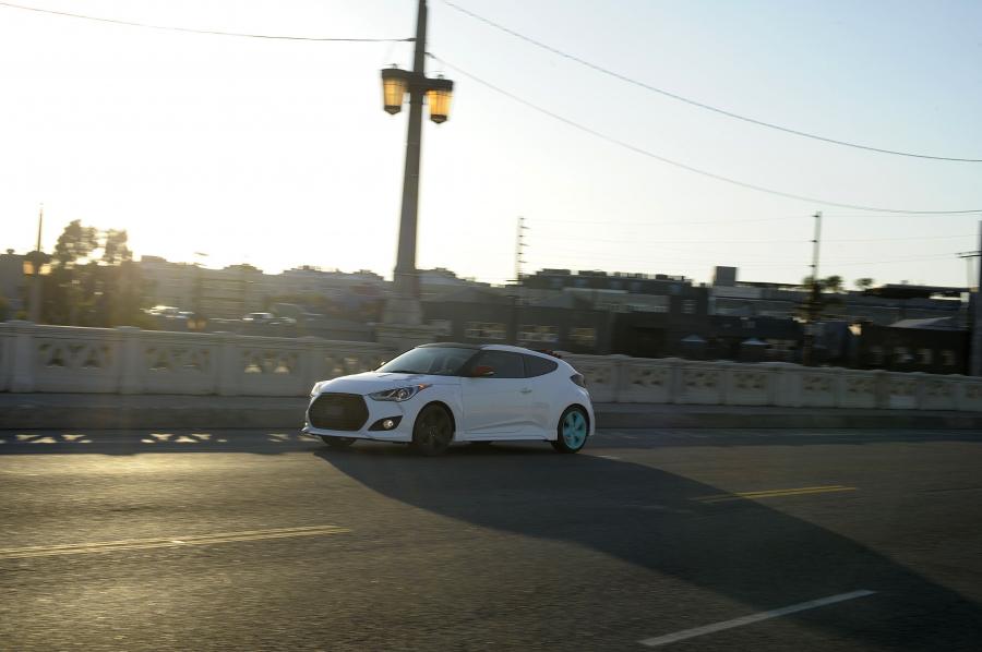  Hyundai Veloster C3 Roll Top Concept 2012 года  (фото 21 из 32)